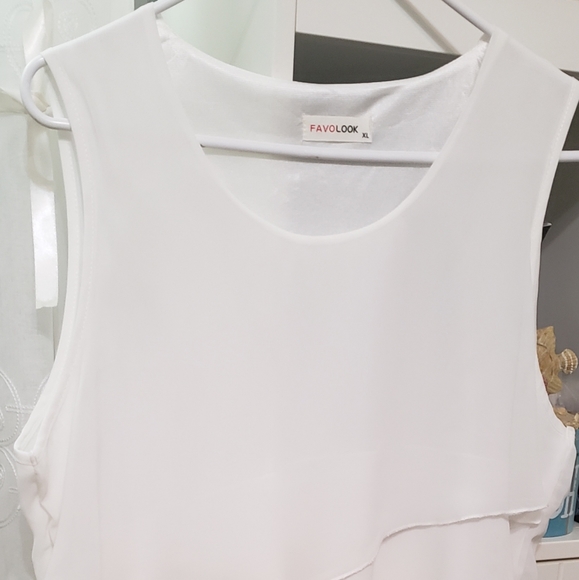 Chiffon polyester top. Size XL. - Picture 1 of 3